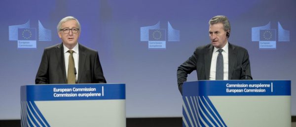 Oettinger rivela: la Kommissione Junker resta anche a dicembre