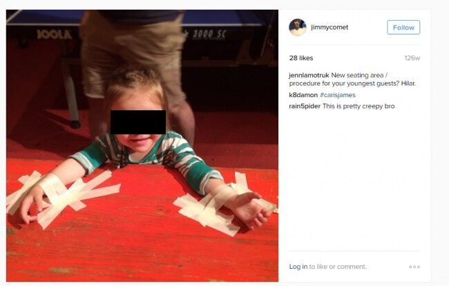 bambina-legata-4375661