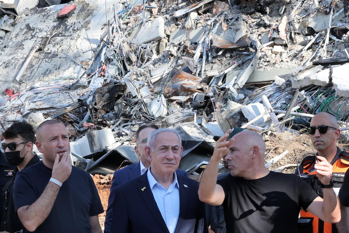 Il premier Benyamin Netanyahu in visita all'Istituto Weizman